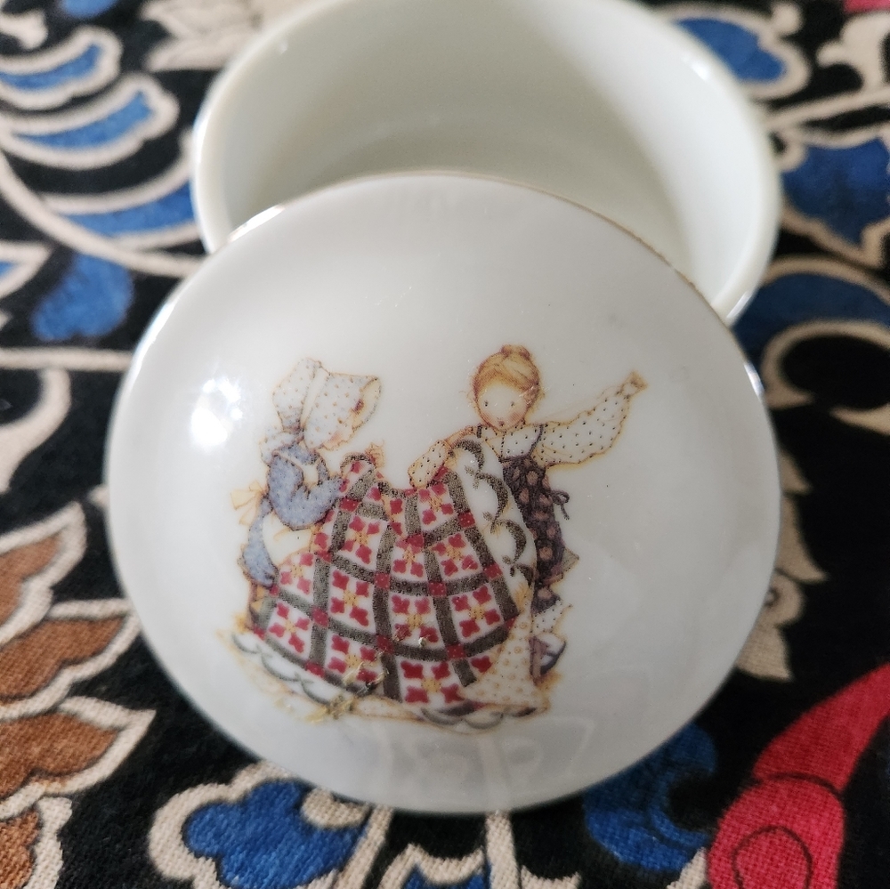Holly Hobbie - Vintage Porcelain Trinket Dish Bowl with lid